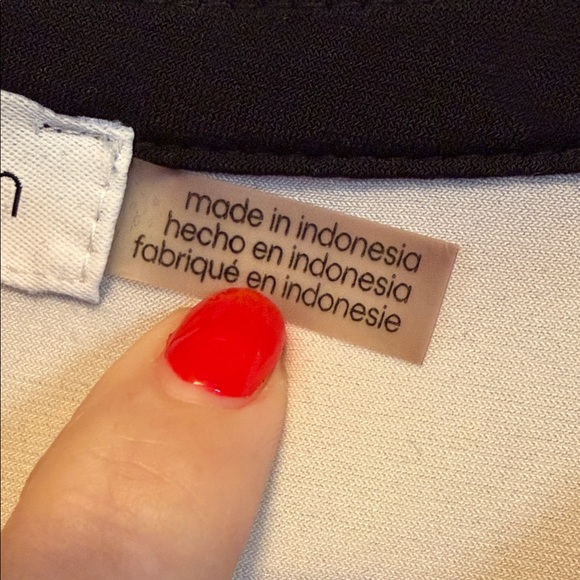 Calvin Klein Faux Black Leather V Neck Beige Blouse - Picture 3 of 12